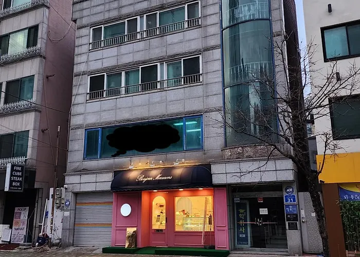 Jb Stay#hongdae & Sinchon 10min#double * 首爾